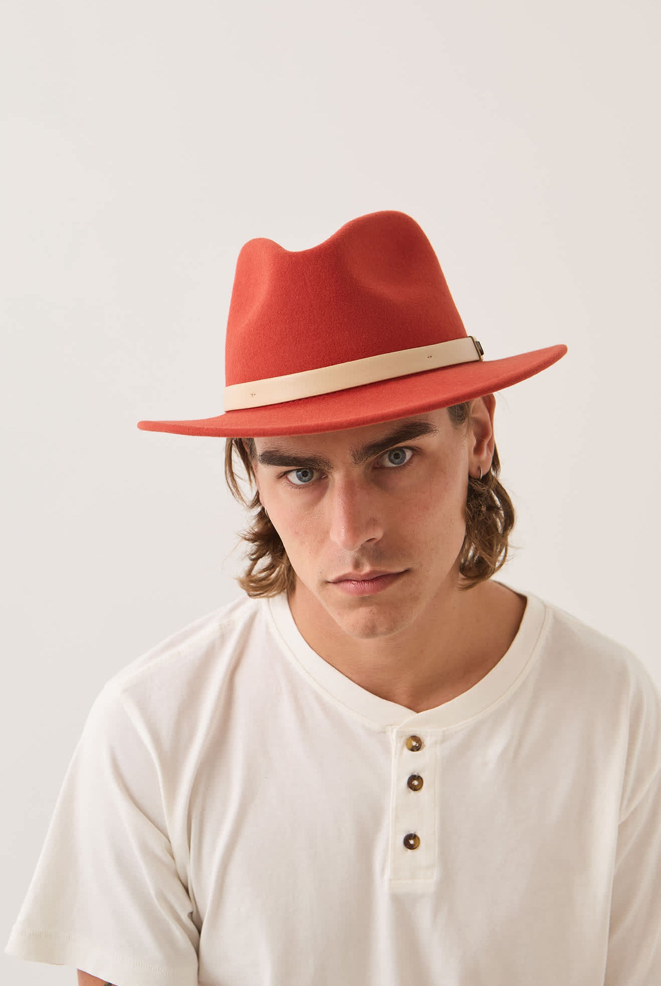 Unisex Messer Fedora in the color Red Earth/Wax Paper - Men's Front View