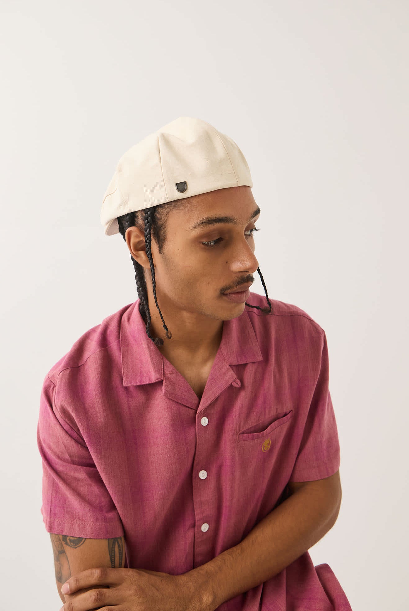 Unisex Hooligan Flat Cap in the color Egret White - Additional Fit image