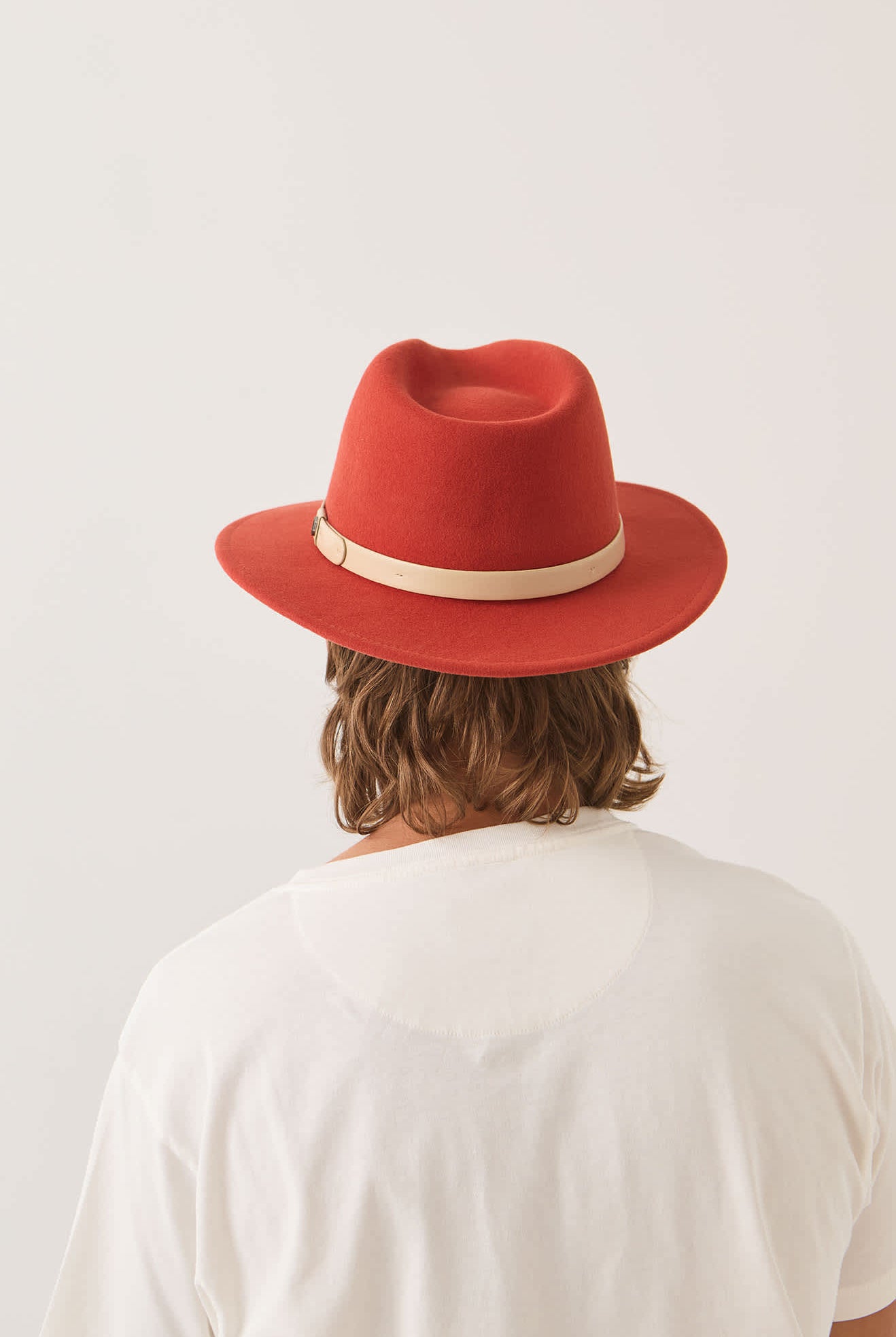 Unisex Messer Fedora in the color Red Earth/Wax Paper - Men's Back View