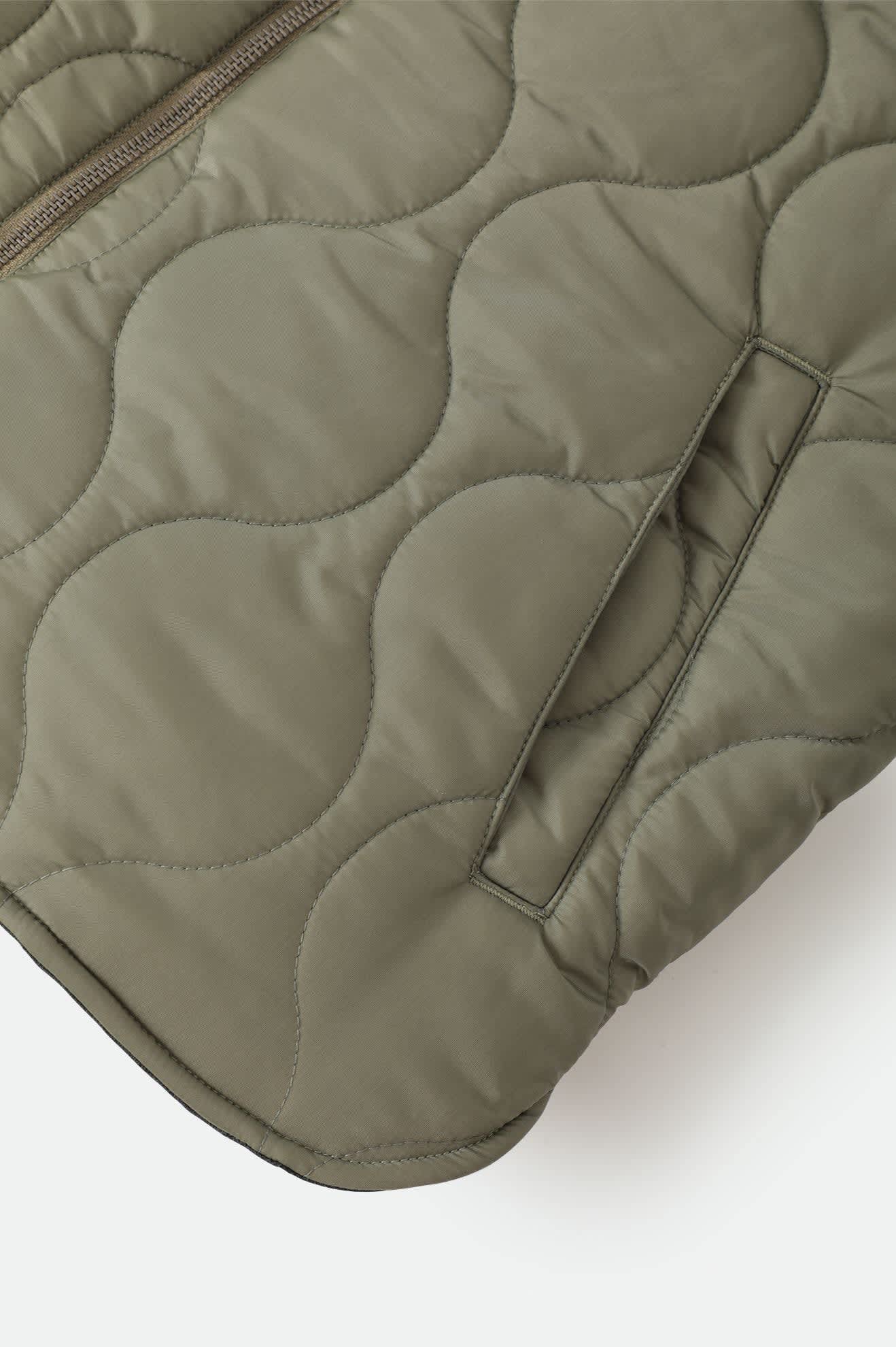 Men's Builders Abraham Reversible Vest in the color Black/Olive Surplus - Additional Laydown image