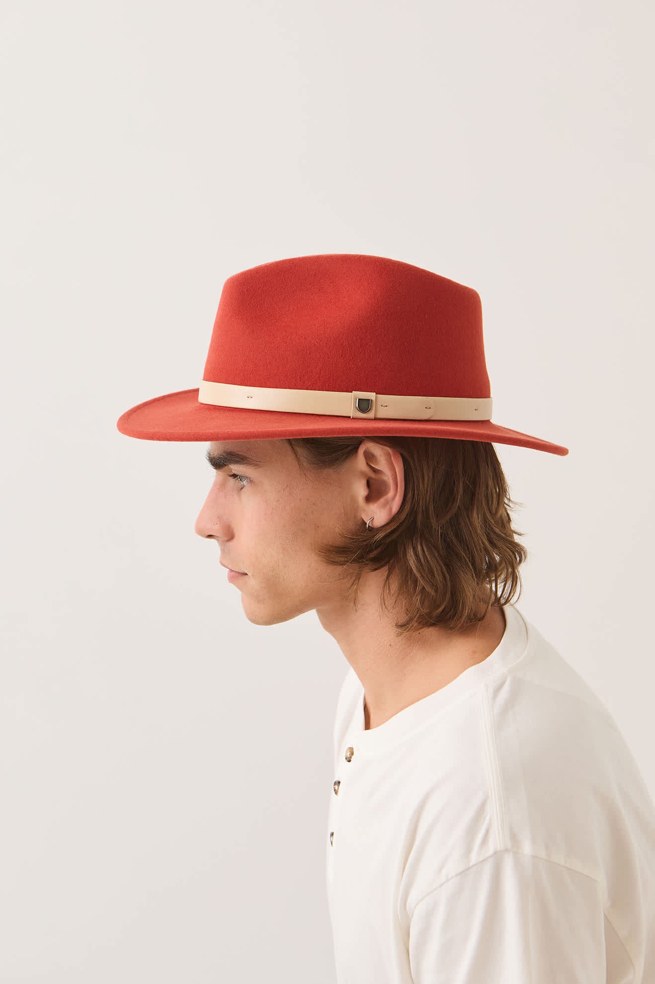Unisex Messer Fedora in the color Red Earth/Wax Paper - Men's Side View
