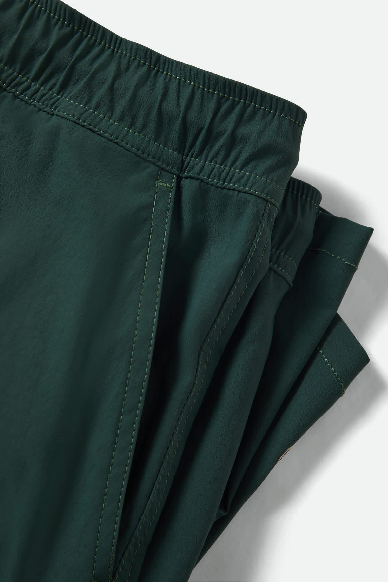 Men's Everyday Stretch Hybrid Short 7" in the color Primal Green - Additional Laydown image