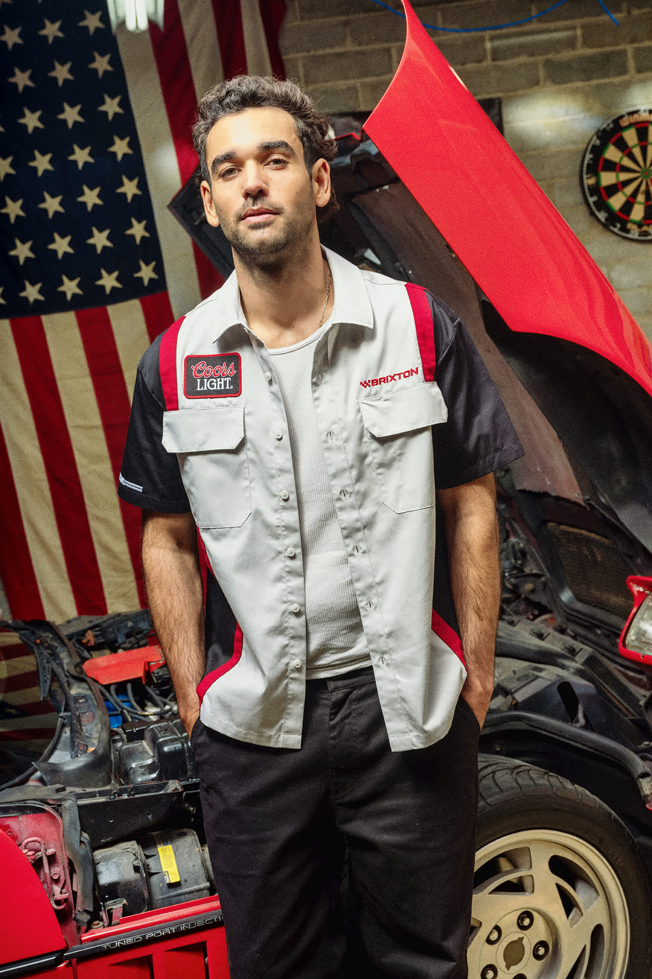 Men's Coors Light Shake Down S/S Shirt in the color Silver/Black - Men's Lifestyle image