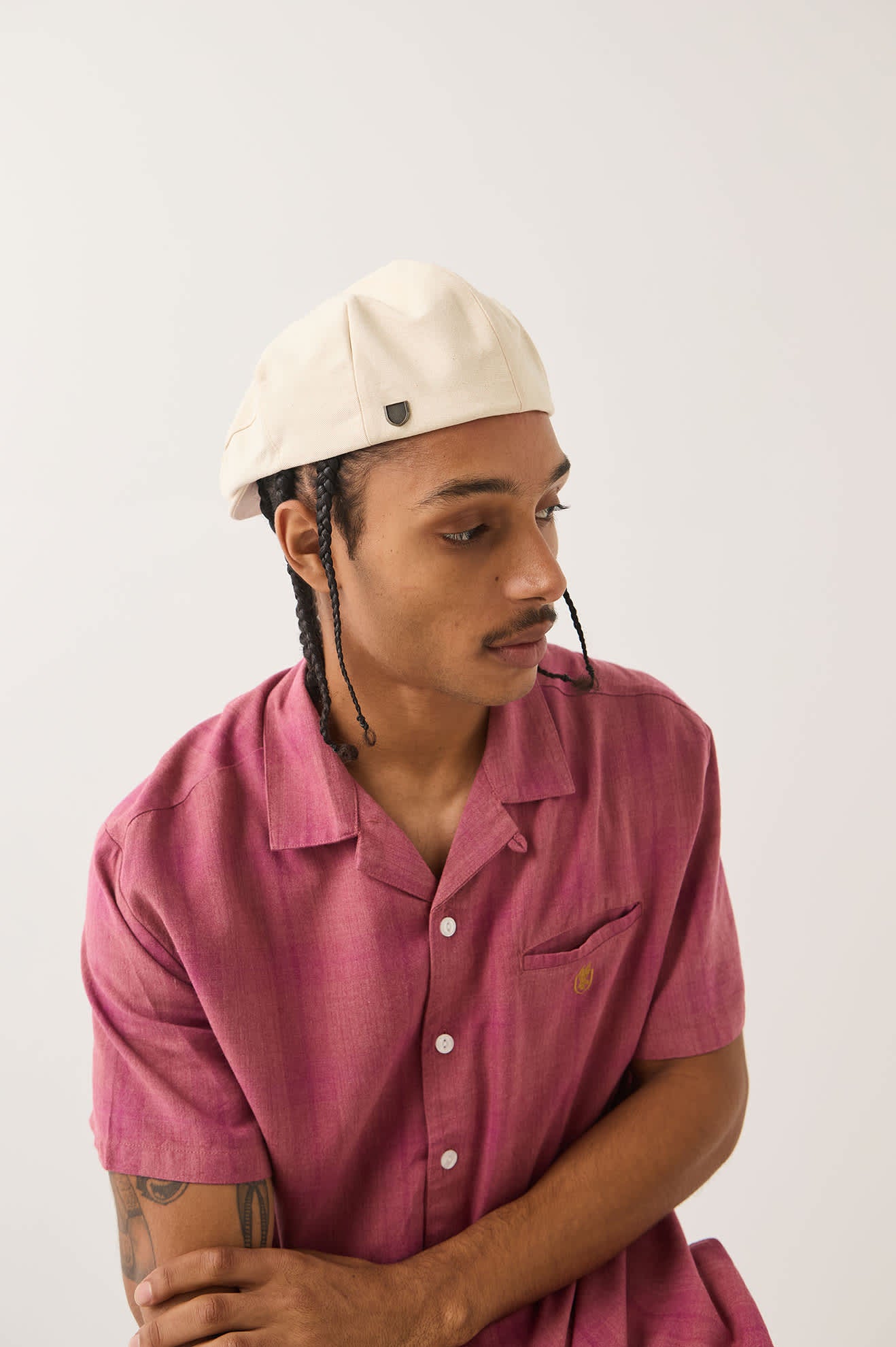 Unisex Hooligan Flat Cap in the color Egret White - Additional Fit image