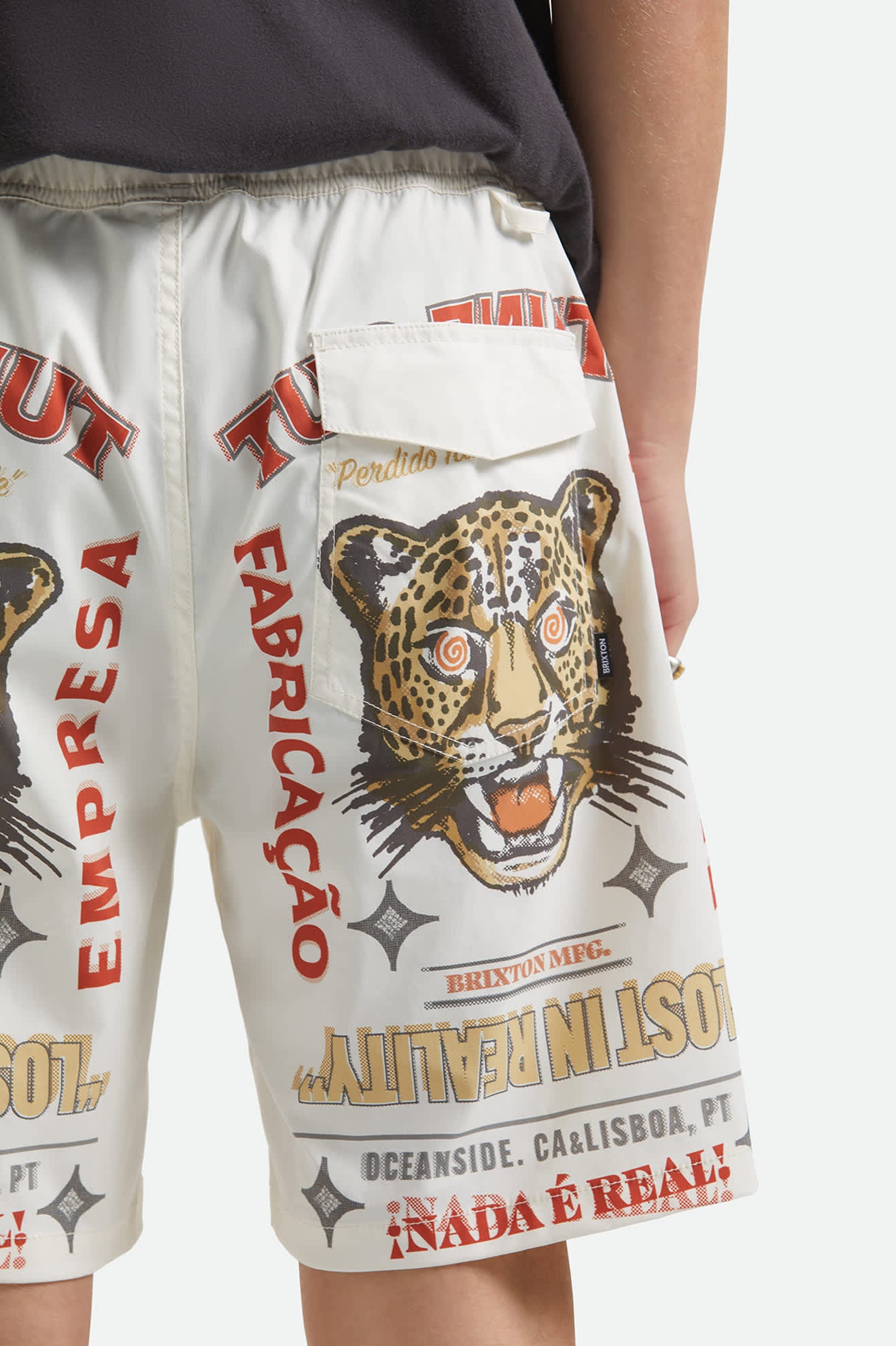 Men's Everyday Stretch Hybrid Short 7" in the color Lost In Reality - Additional Fit image