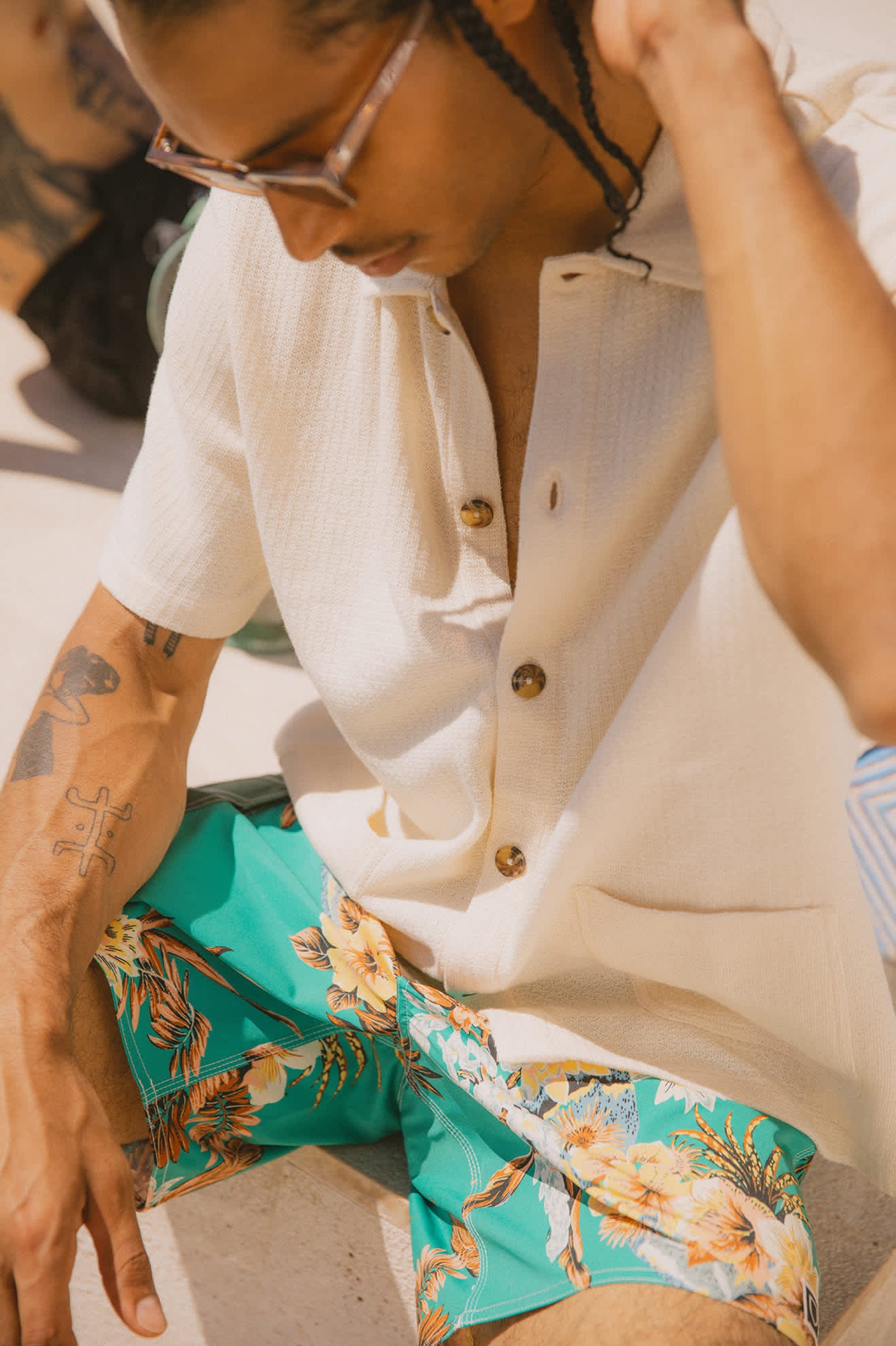 Men's Poolside Short Sleeve Shirt in the color Off White - Men's Lifestyle image