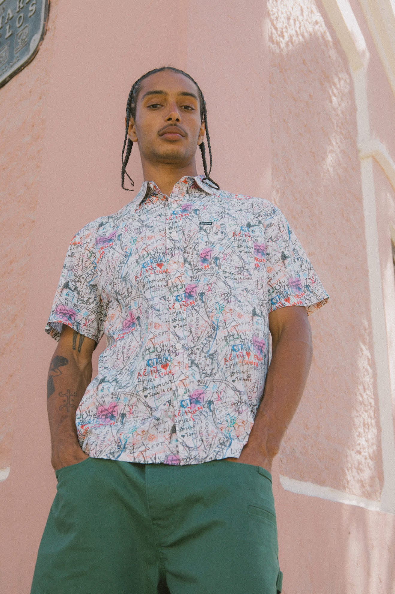 Men's Cru Print Short Sleeve Shirt in the color Graffiti - Men's Lifestyle image
