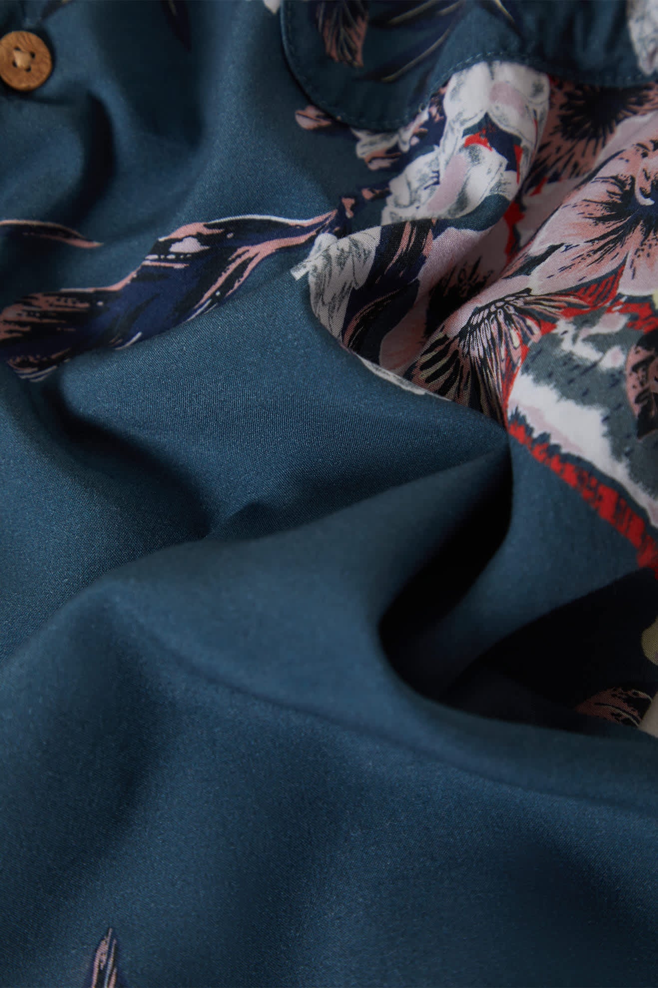 Men's Bunker Vacation Short Sleeve Camp Collar Shirt in the color Midnight Blue - Additional Laydown image